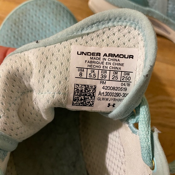 .* SOLD* Bundle of 3- Under armour set - Picture 16 of 16